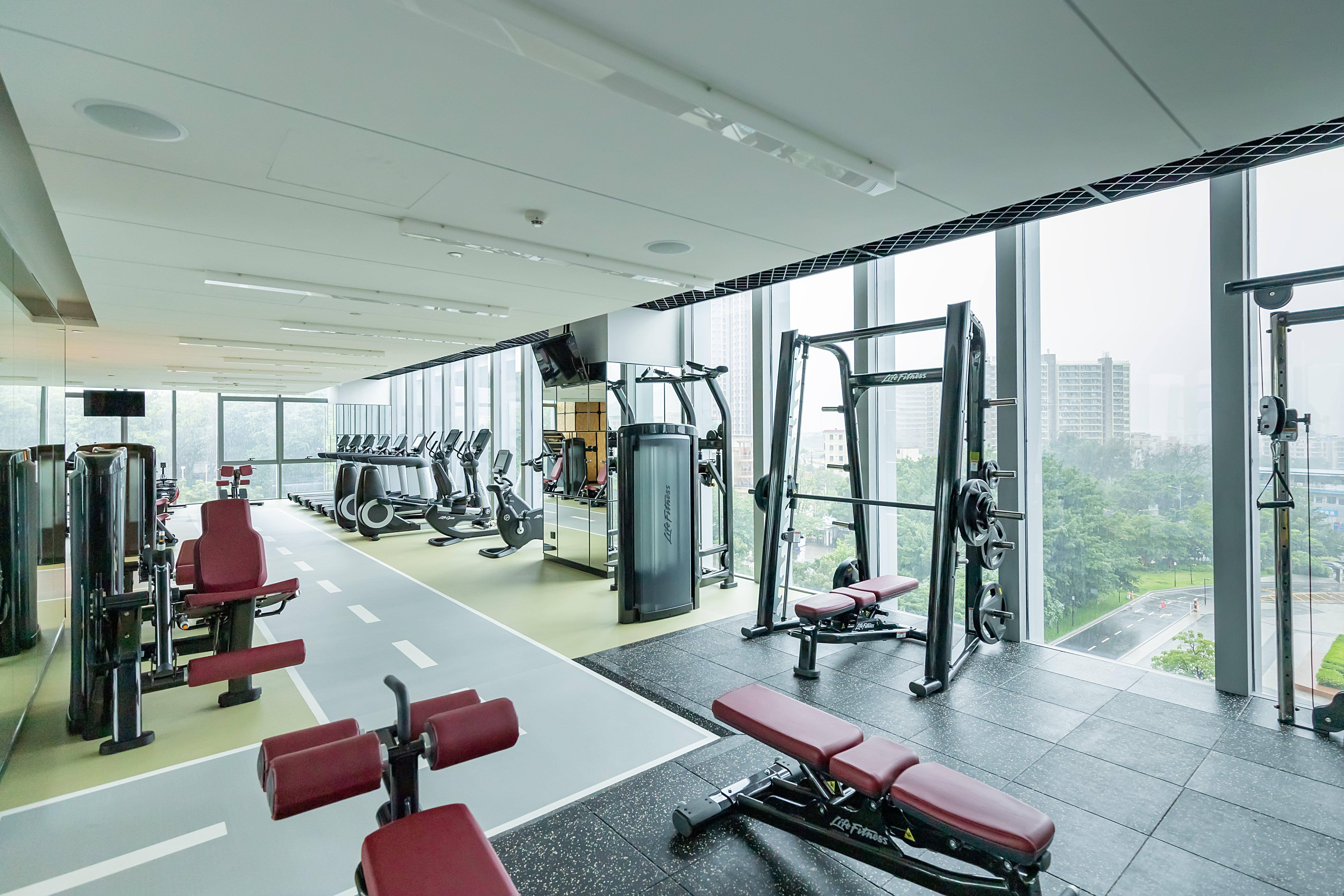 Holiday Inn Guangzhou South Lake Hotel - Ideal For Business & Leisure Exterior photo