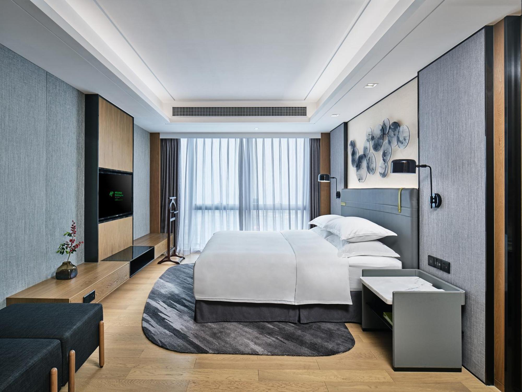 Holiday Inn Guangzhou South Lake Hotel - Ideal For Business & Leisure Exterior photo