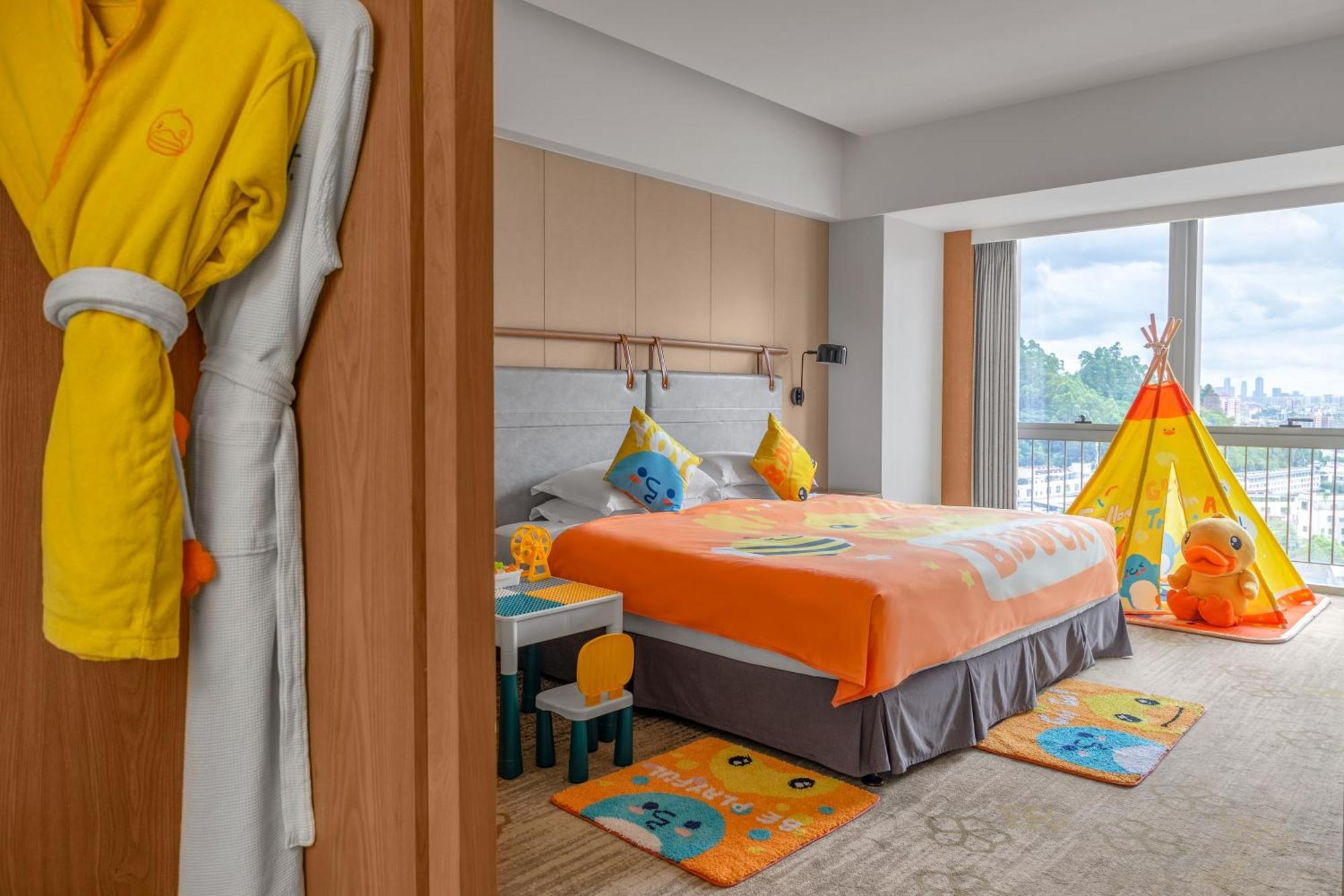 Holiday Inn Guangzhou South Lake Hotel - Ideal For Business & Leisure Exterior photo